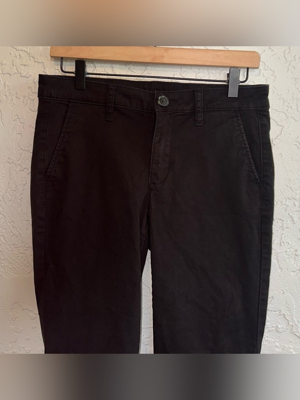 American Eagle Classic Black Super Stretch Skinny Pants - Picture 5 of 10
